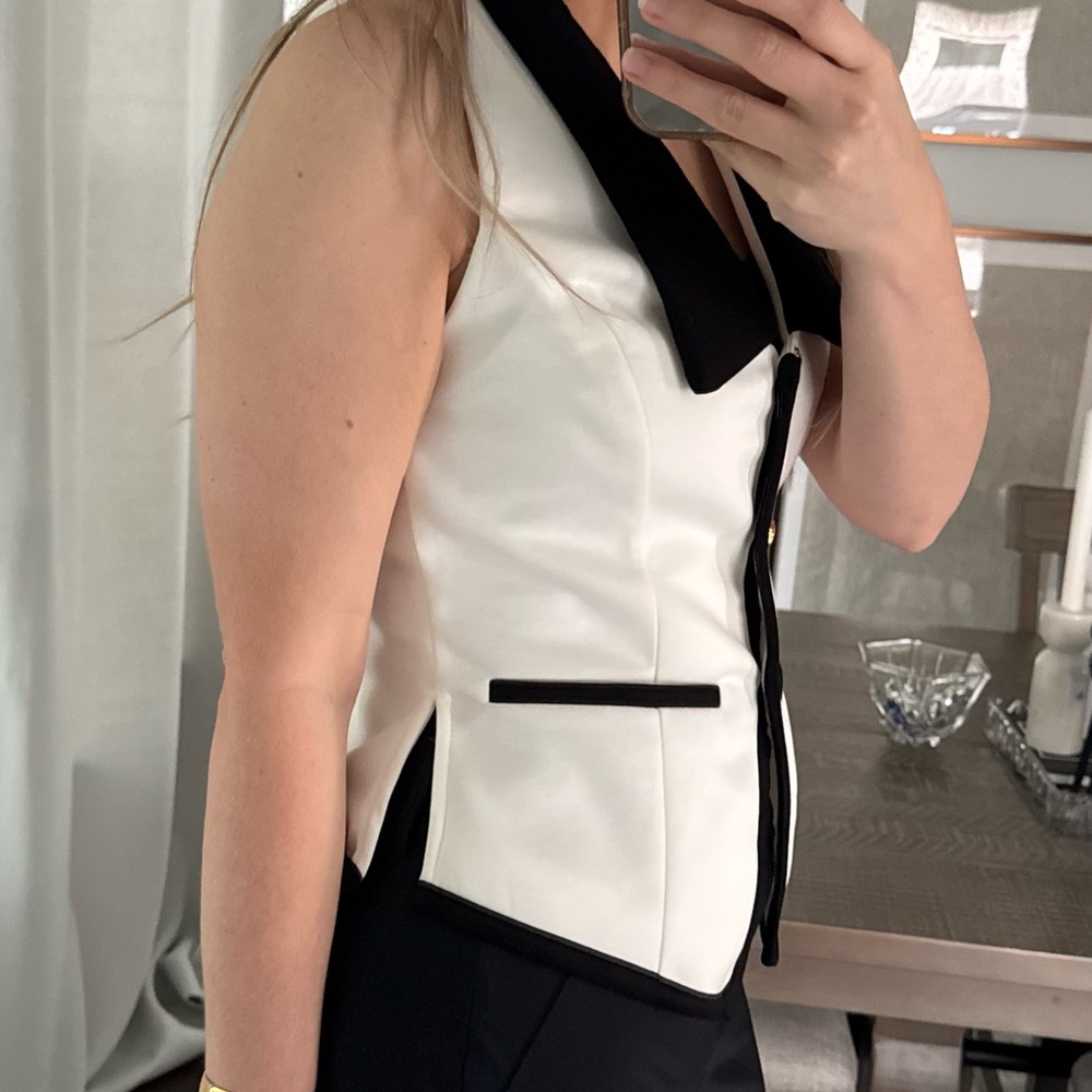 Elegant Black and White Women's Collar Vest Sleeveless Work Top - Picture 8 of 12